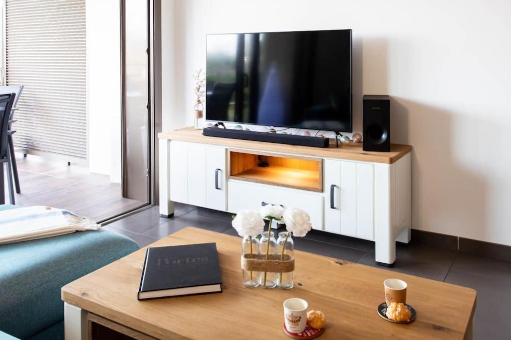 Apartament A7- 2 Bdr Sea & Mountain View - Ac, Parking, Pool & Terrace Antibes Zewnętrze zdjęcie